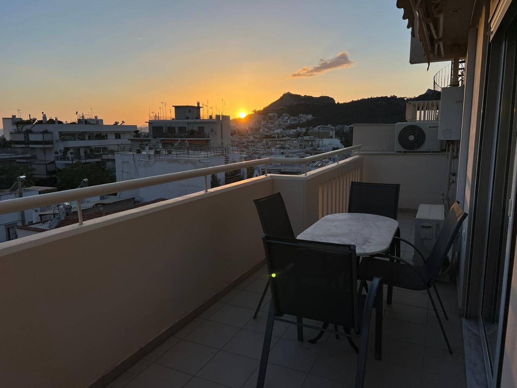 7th Floor Megaro Mousikis Airport Metro Line Apartment Athens